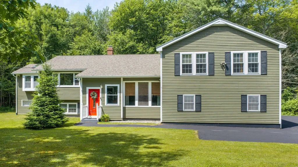 2 Little Brook Drive Falmouth ME 04105