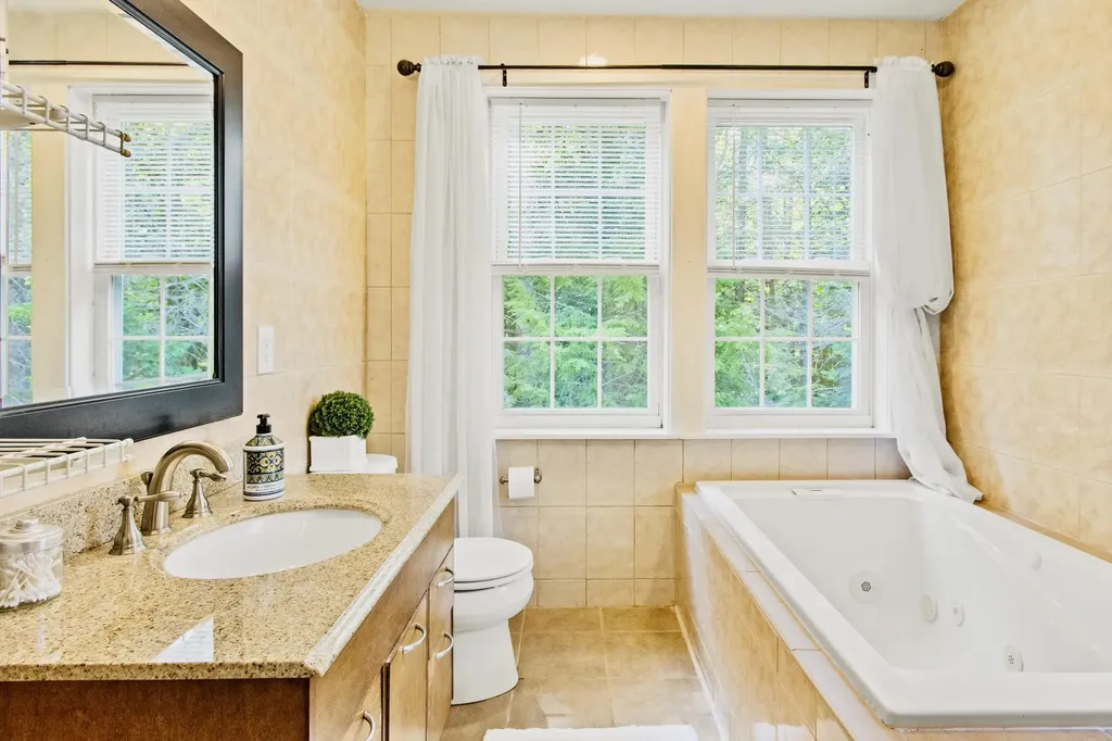 2 Little Brook Drive Falmouth ME 04105