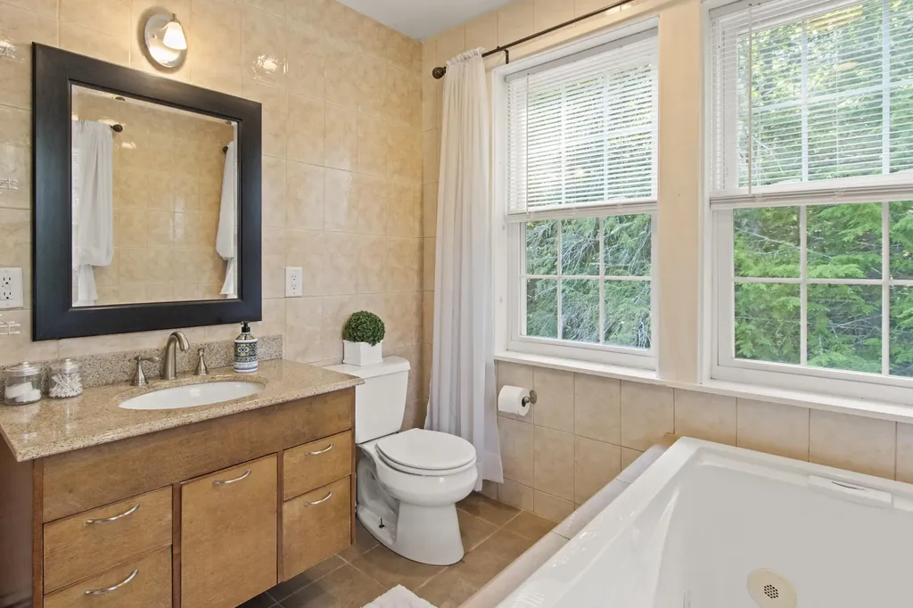 2 Little Brook Drive Falmouth ME 04105