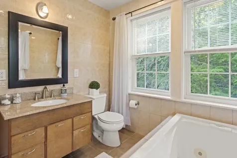 2 Little Brook Drive Falmouth ME 04105