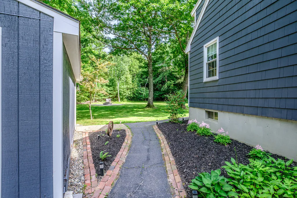 262 Holmes Road Scarborough ME 04074