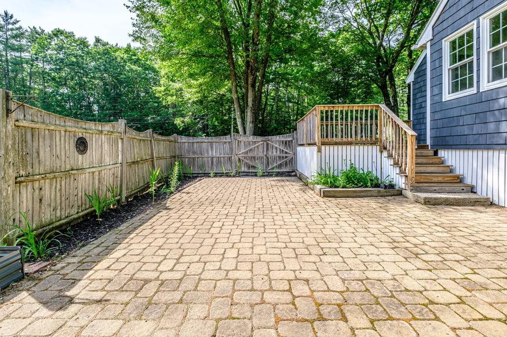 262 Holmes Road Scarborough ME 04074
