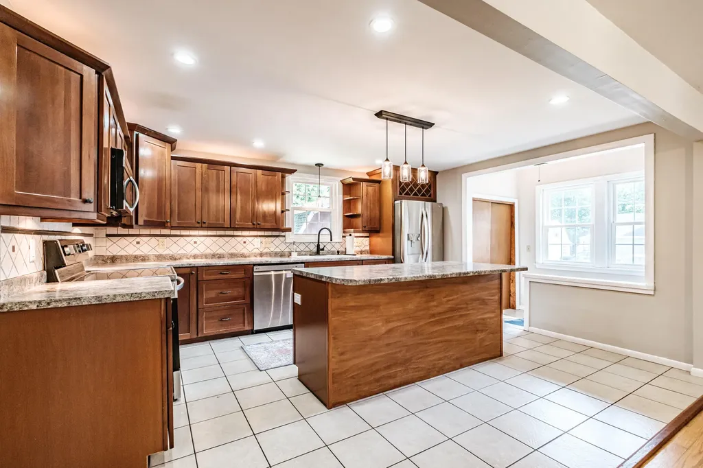 262 Holmes Road Scarborough ME 04074