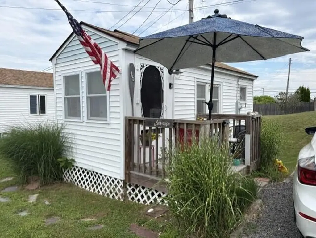 9 E Grand Avenue Scarborough ME 04074