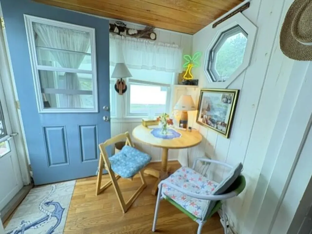 9 E Grand Avenue Scarborough ME 04074