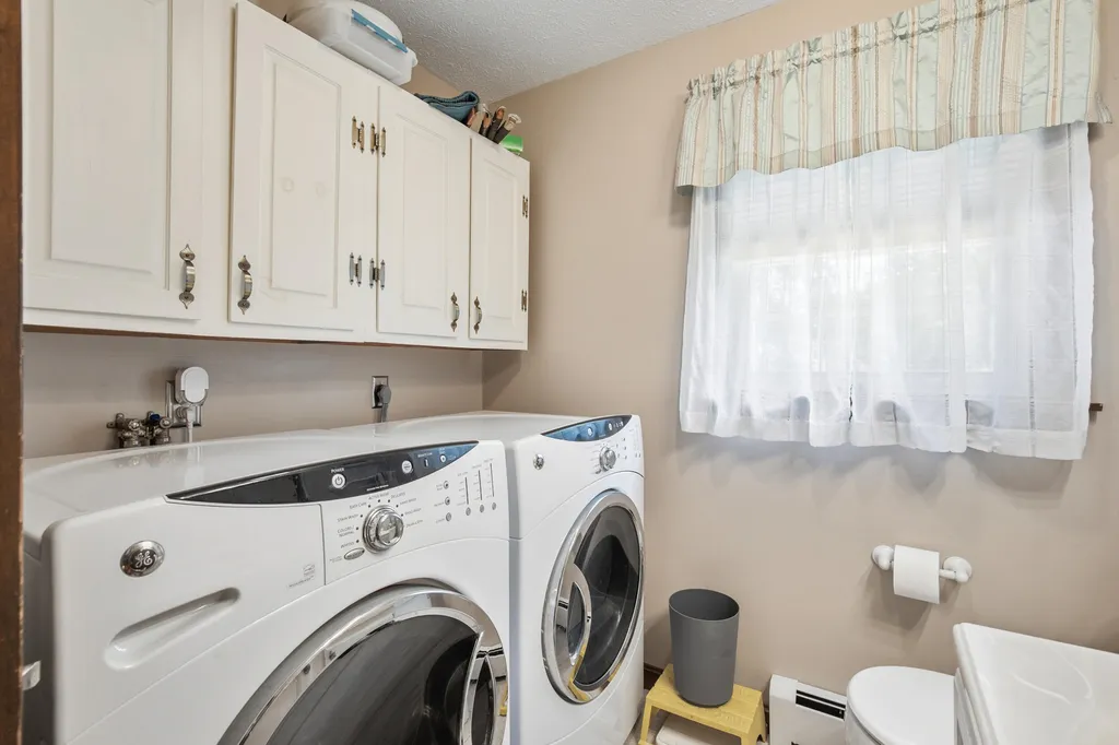 87 1/2 Harpswell Road Brunswick ME 04011