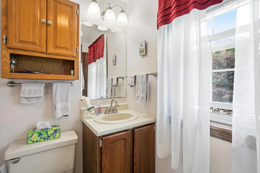 87 1/2 Harpswell Road Brunswick ME 04011