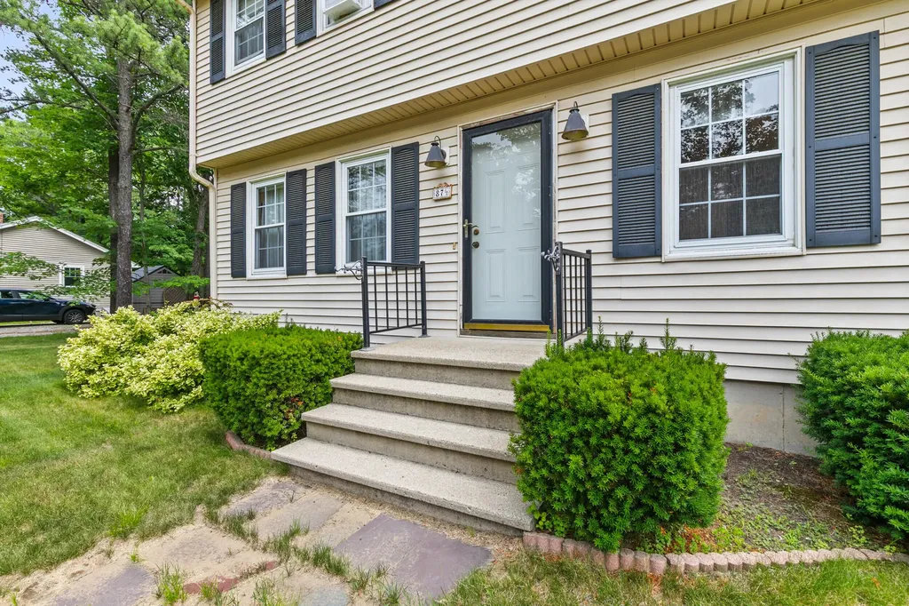 87 1/2 Harpswell Road Brunswick ME 04011