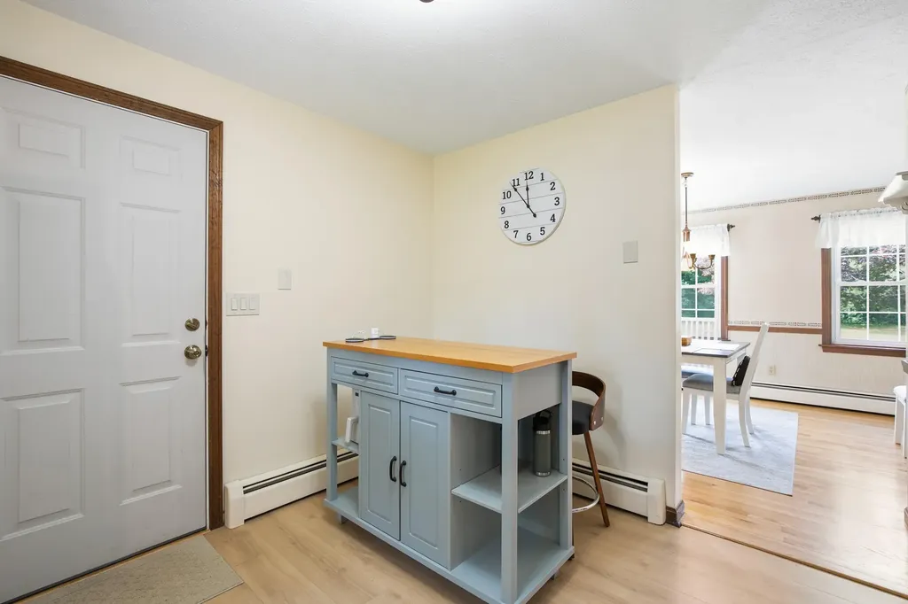 87 1/2 Harpswell Road Brunswick ME 04011