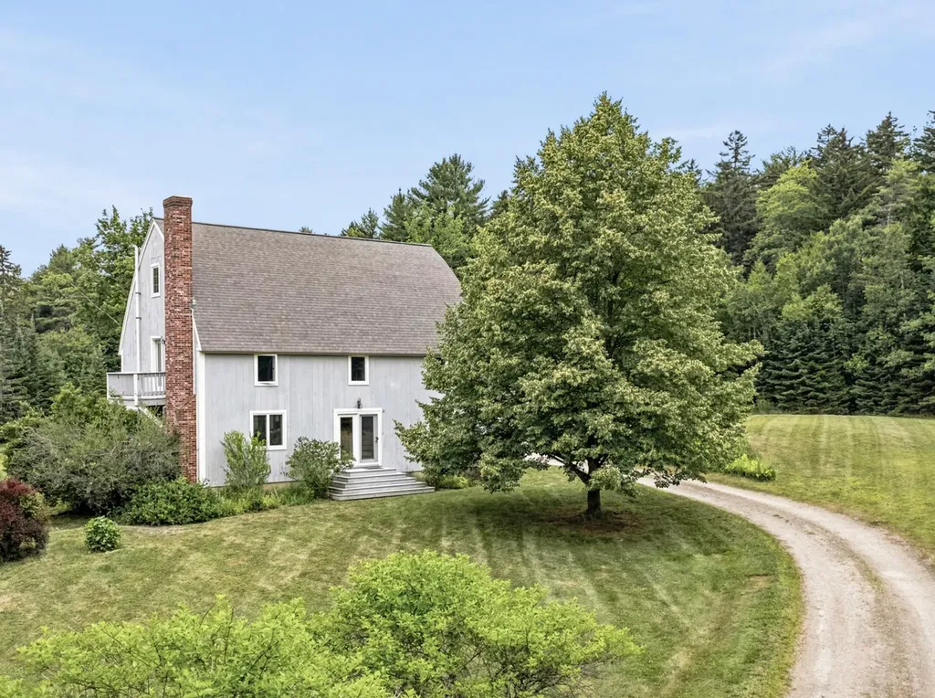 10 Arrowhead Ridge Road Freeport ME 04032