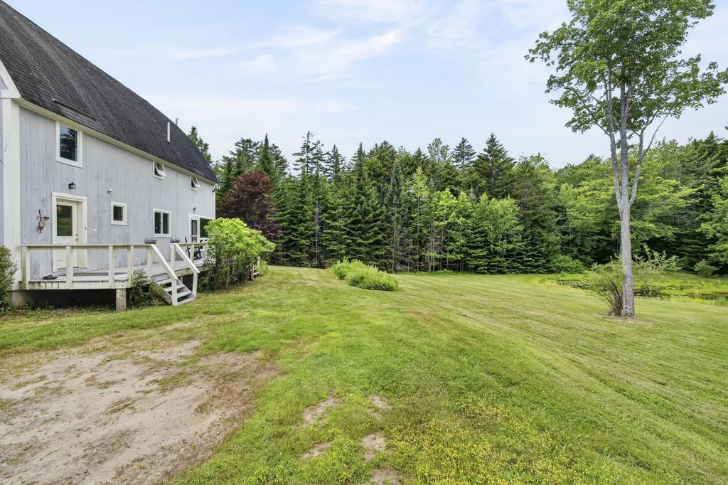 10 Arrowhead Ridge Road Freeport ME 04032