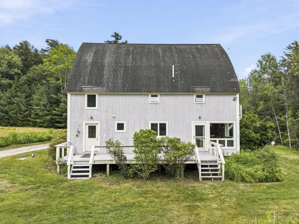 10 Arrowhead Ridge Road Freeport ME 04032