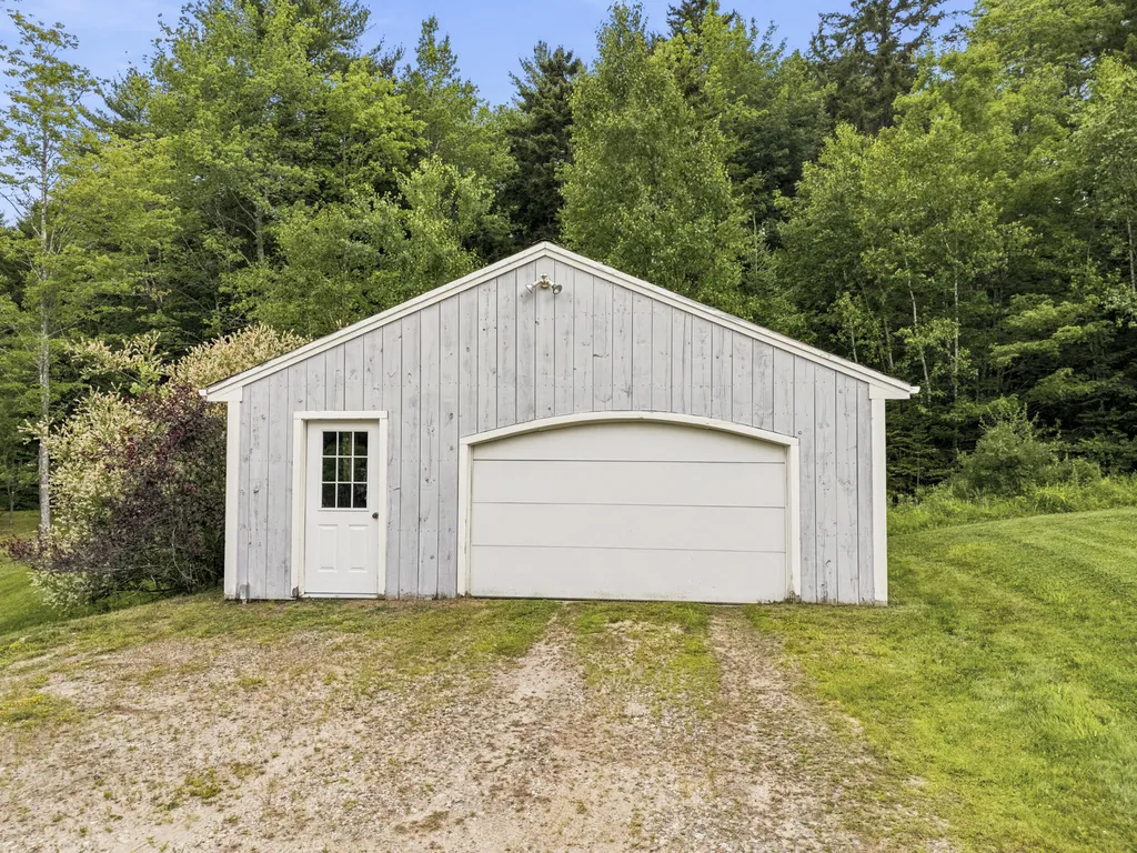 10 Arrowhead Ridge Road Freeport ME 04032