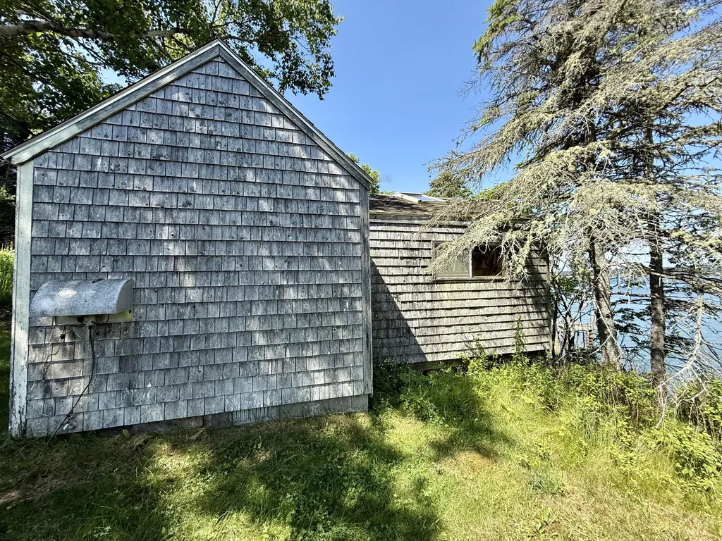 399 Mooseneck Road Addison ME 04606