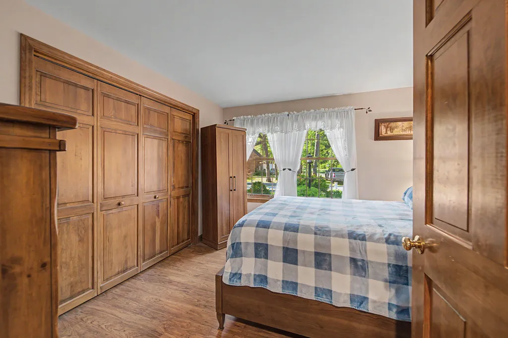 4 Schellinger Road Poland ME 04274