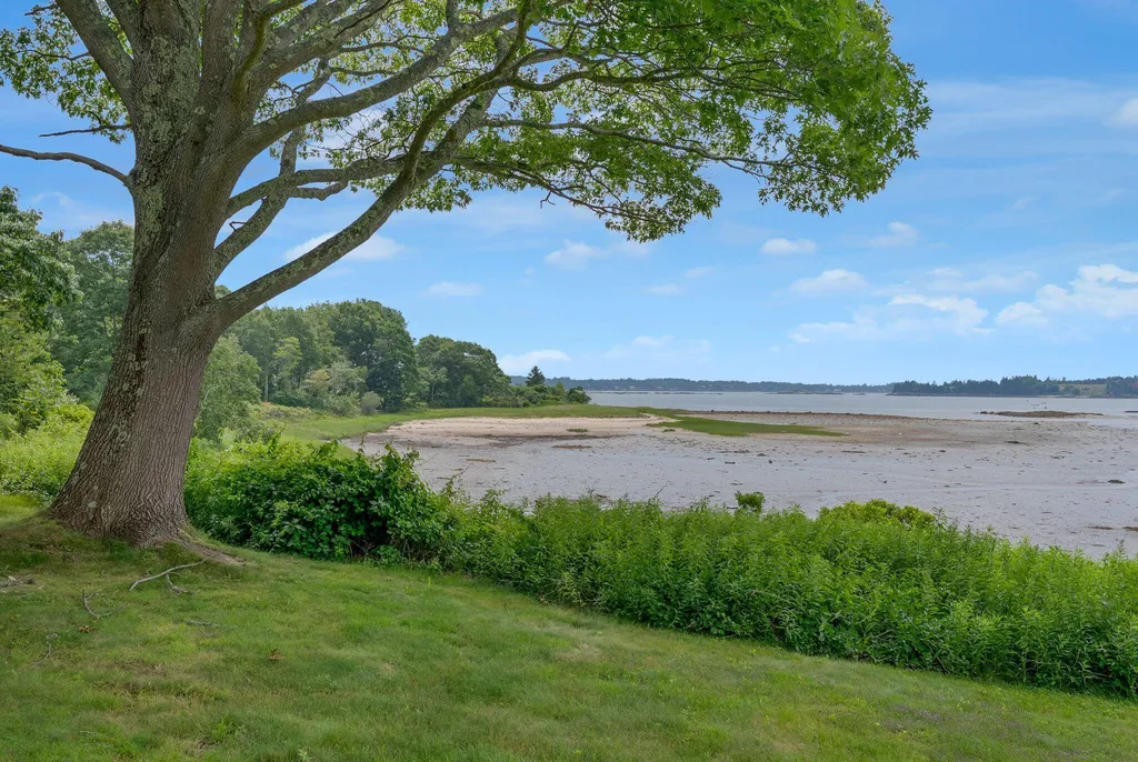 31 Charleston Road Chebeague Island ME 04017