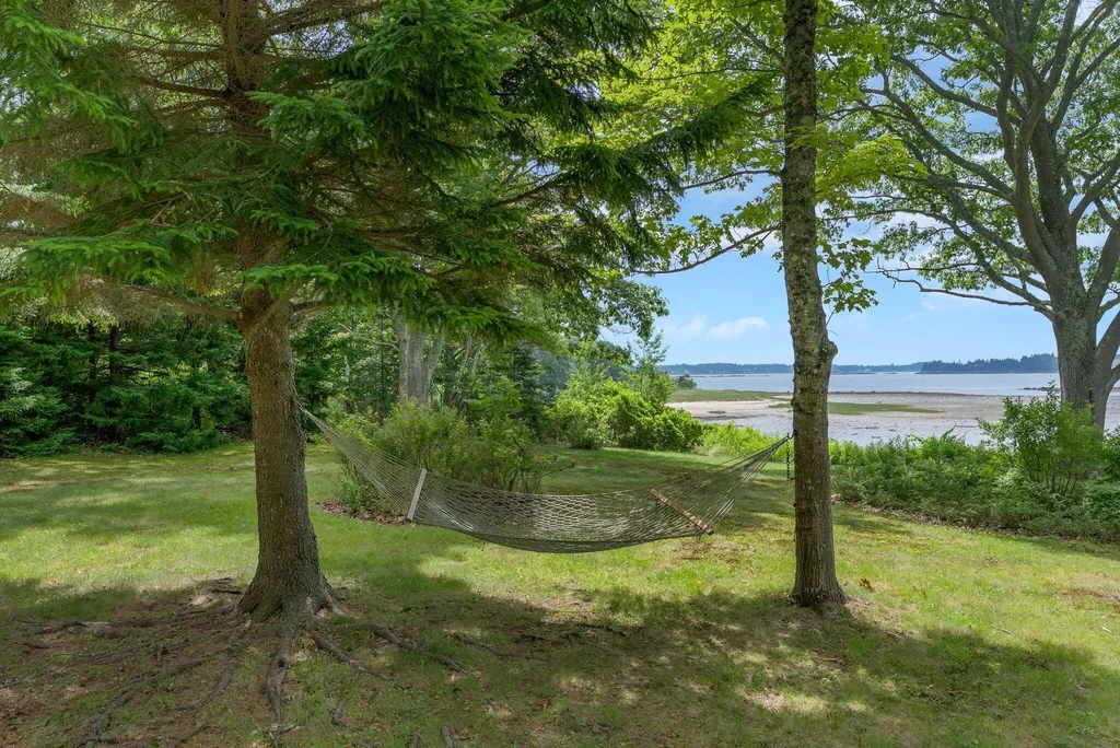 31 Charleston Road Chebeague Island ME 04017