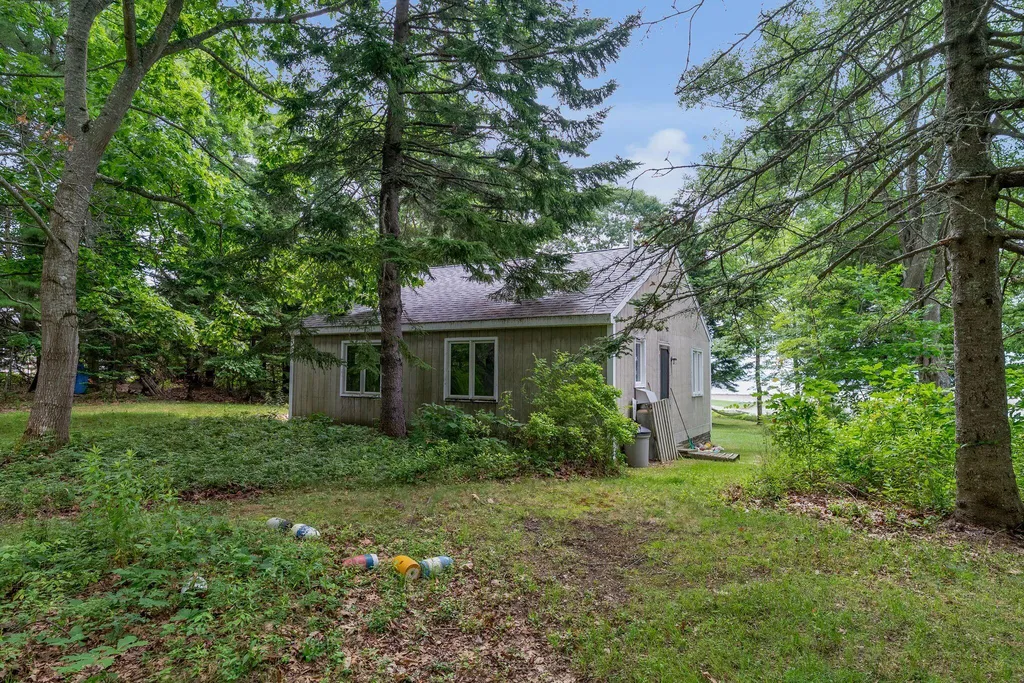31 Charleston Road Chebeague Island ME 04017