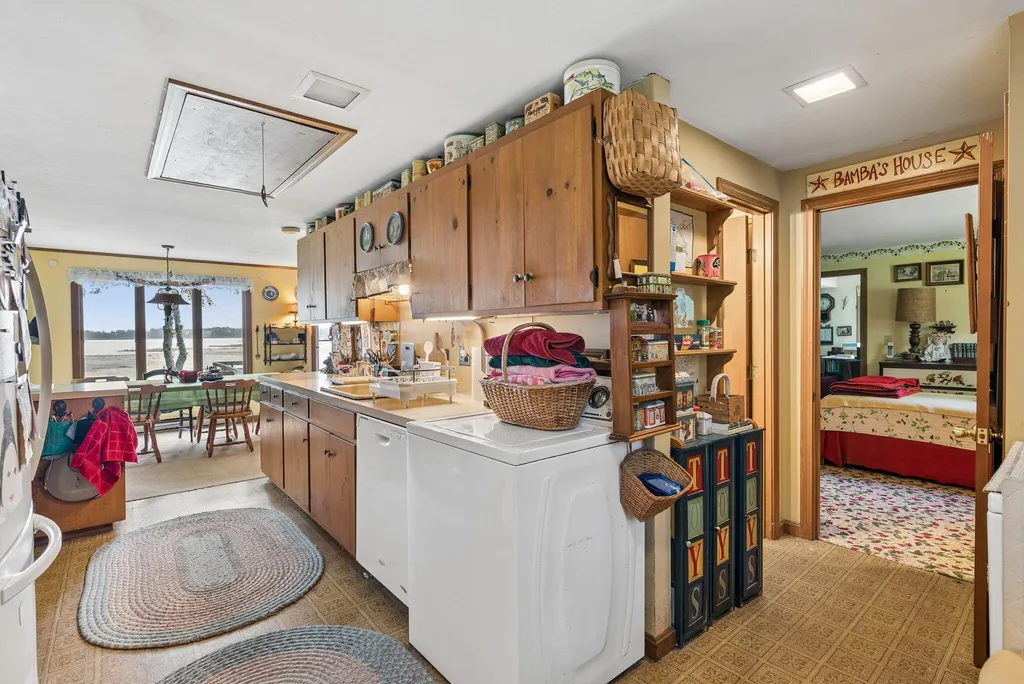 31 Charleston Road Chebeague Island ME 04017