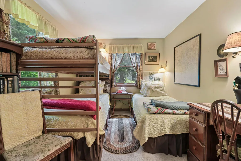 31 Charleston Road Chebeague Island ME 04017