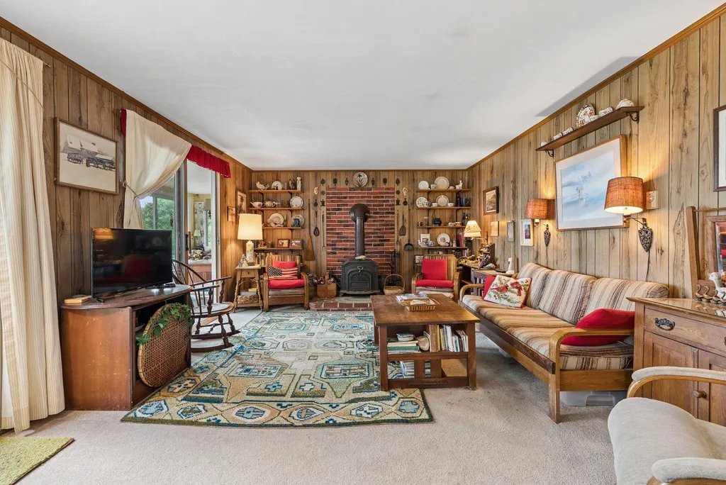 31 Charleston Road Chebeague Island ME 04017