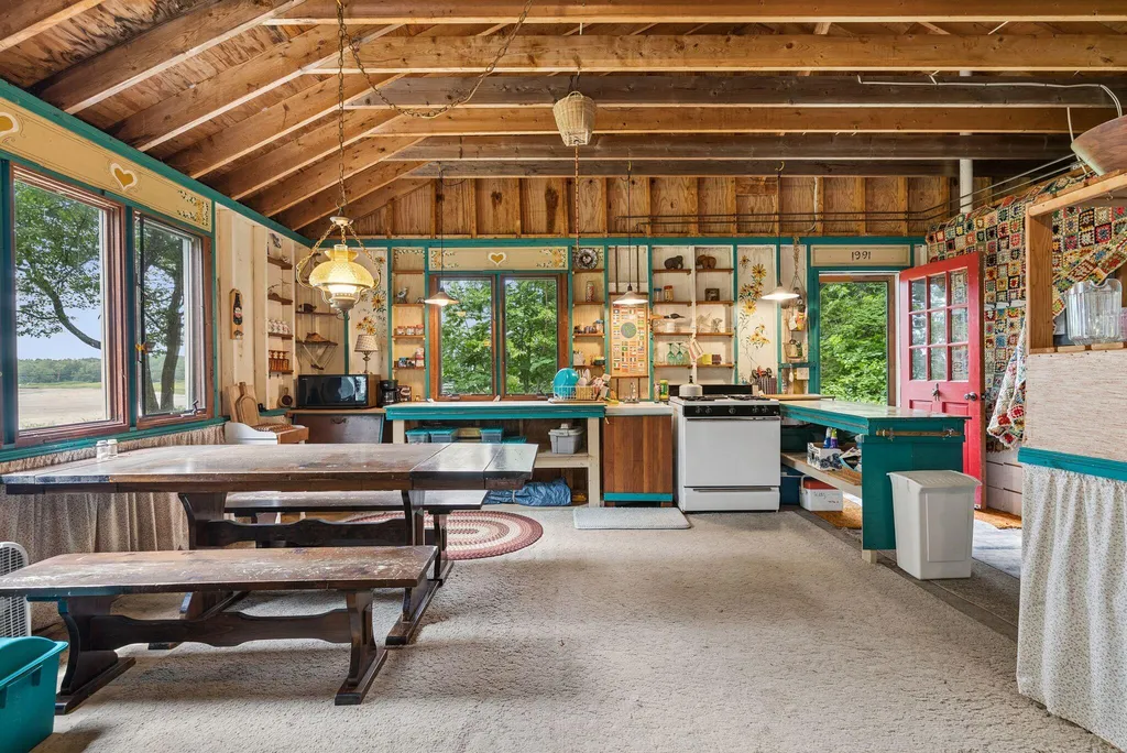 31 Charleston Road Chebeague Island ME 04017