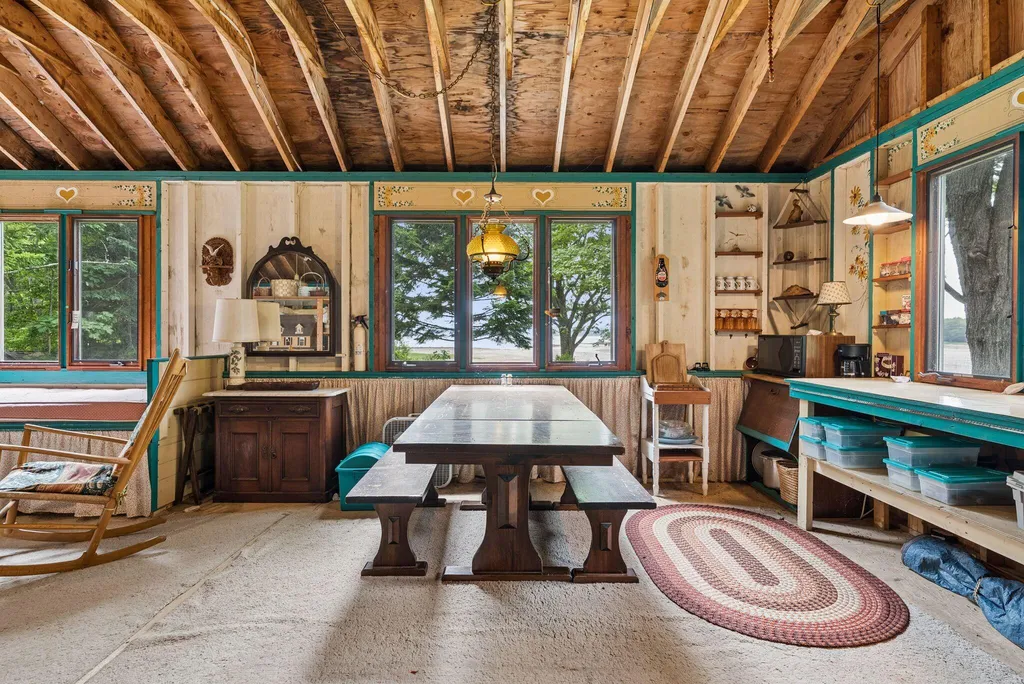 31 Charleston Road Chebeague Island ME 04017