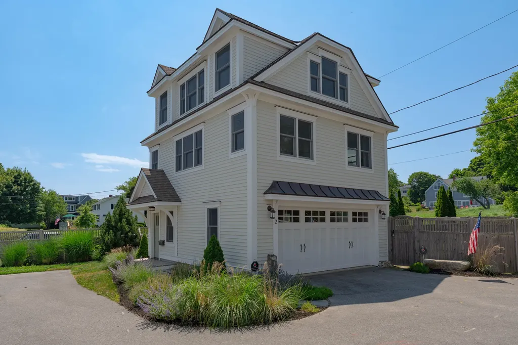 2 Myrtle Avenue South Portland ME 04106