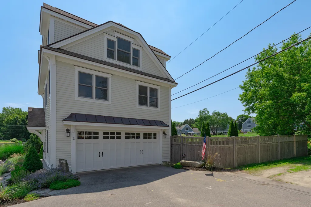 2 Myrtle Avenue South Portland ME 04106