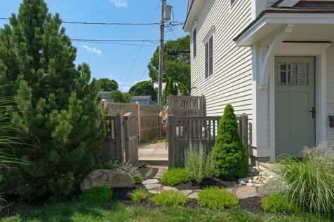 2 Myrtle Avenue South Portland ME 04106