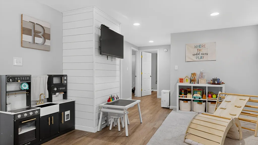 55 Irwins Way Otisfield ME 04270