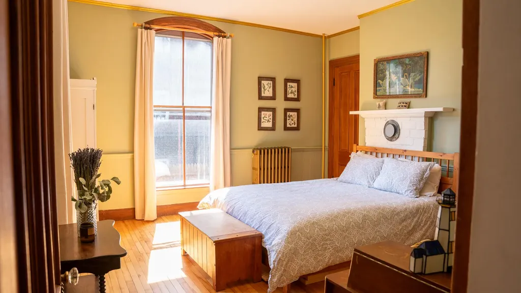 143 Pine Street Portland ME 04102