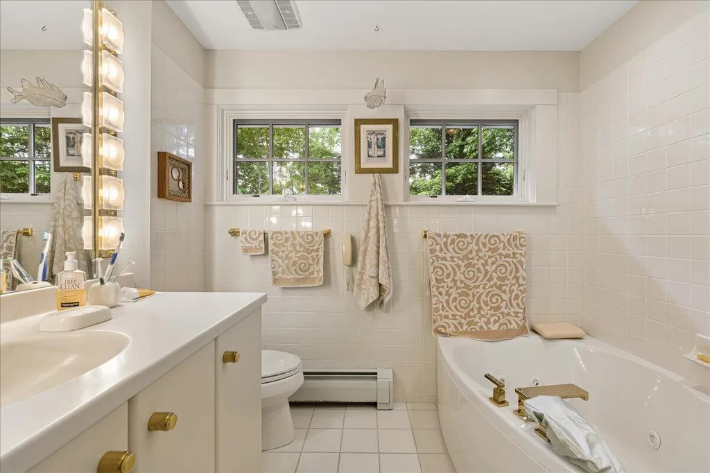 31 State Street Castine ME 04421