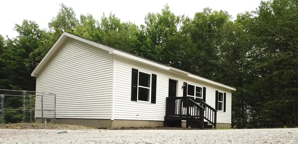 39 Owl Lane Auburn ME 04210