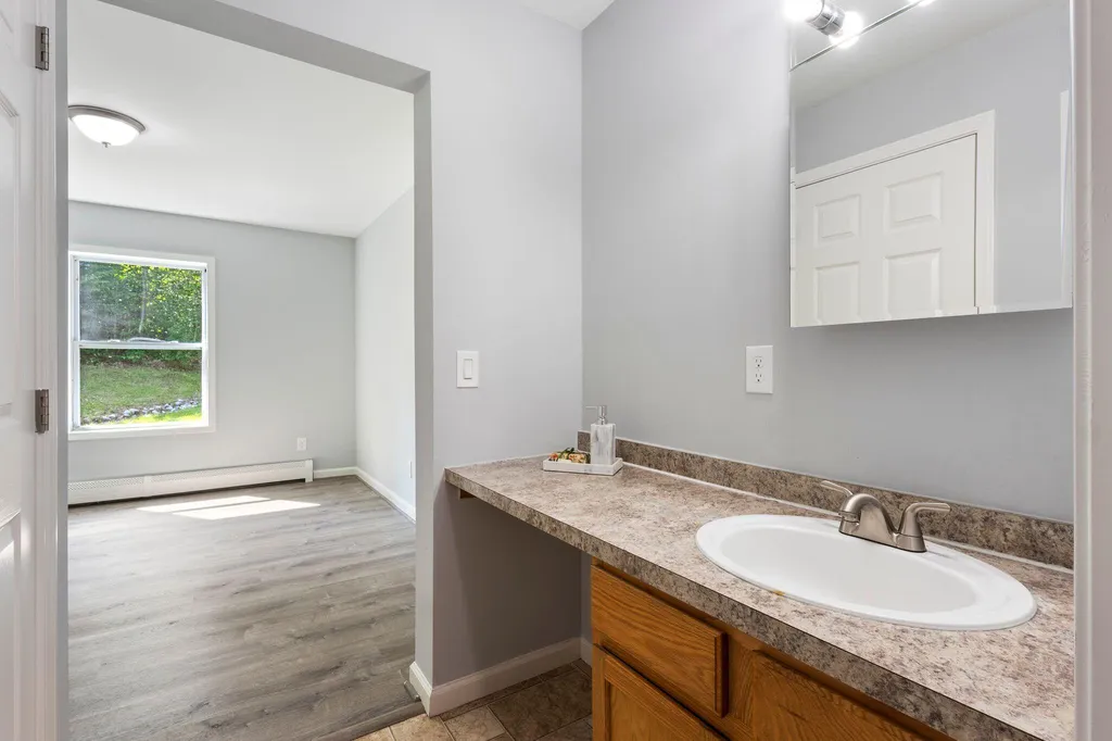39 Owl Lane Auburn ME 04210