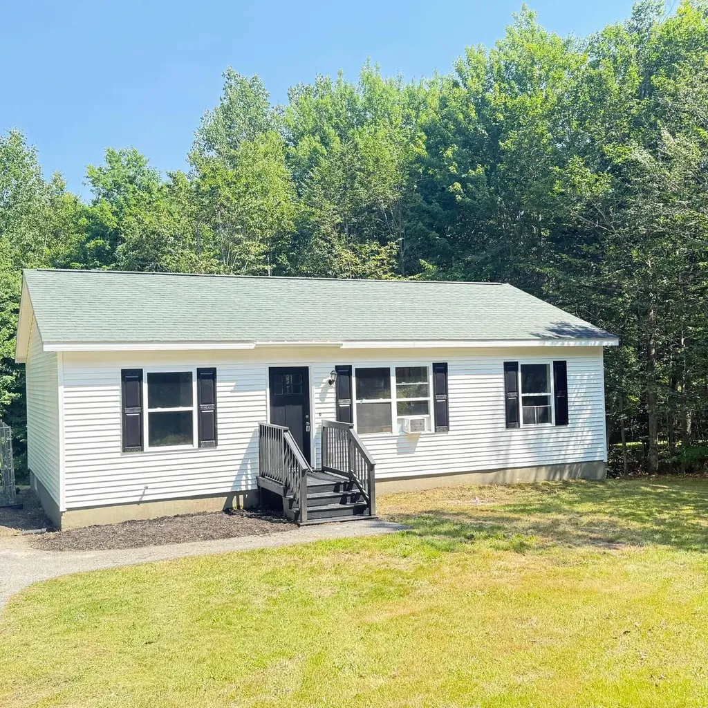39 Owl Lane Auburn ME 04210
