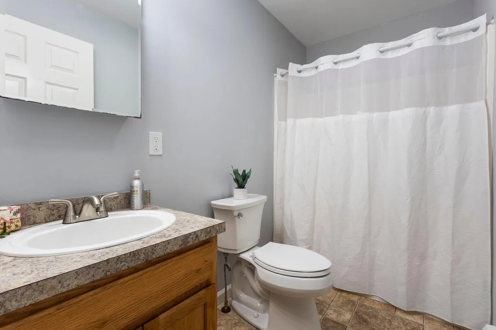 39 Owl Lane Auburn ME 04210