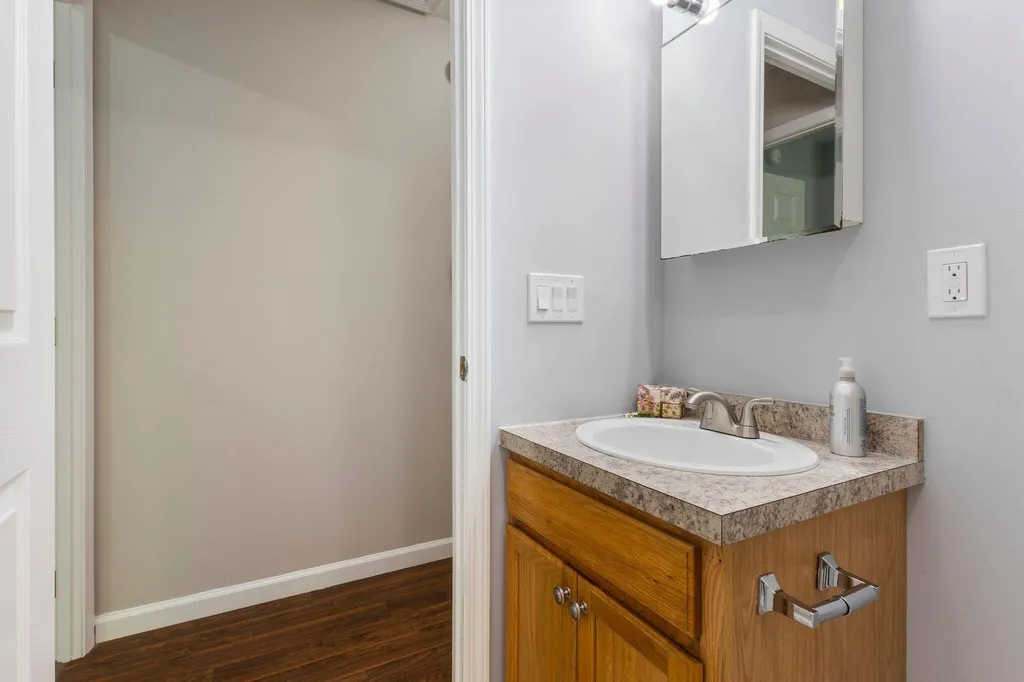 39 Owl Lane Auburn ME 04210