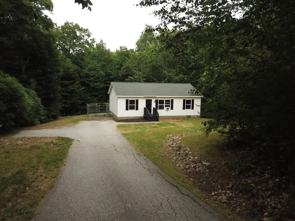 39 Owl Lane Auburn ME 04210