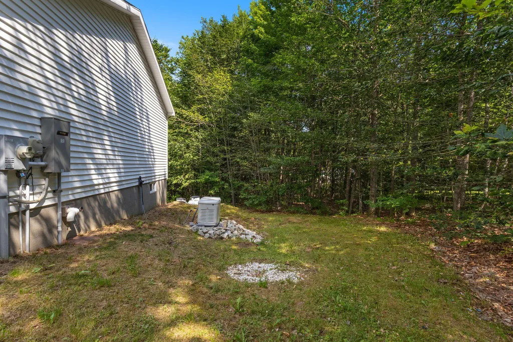39 Owl Lane Auburn ME 04210