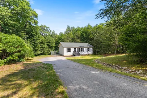 39 Owl Lane Auburn ME 04210