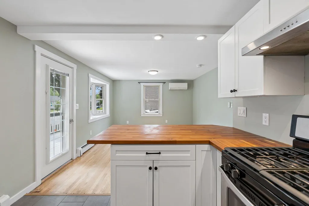 29 Lowell Street Westbrook ME 04092