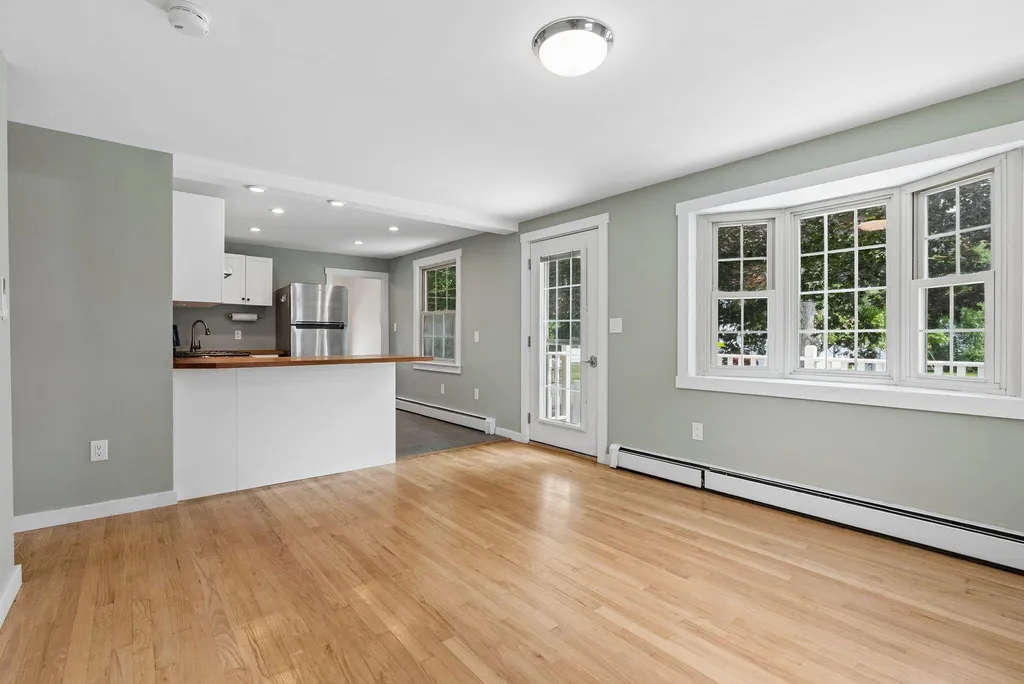 29 Lowell Street Westbrook ME 04092