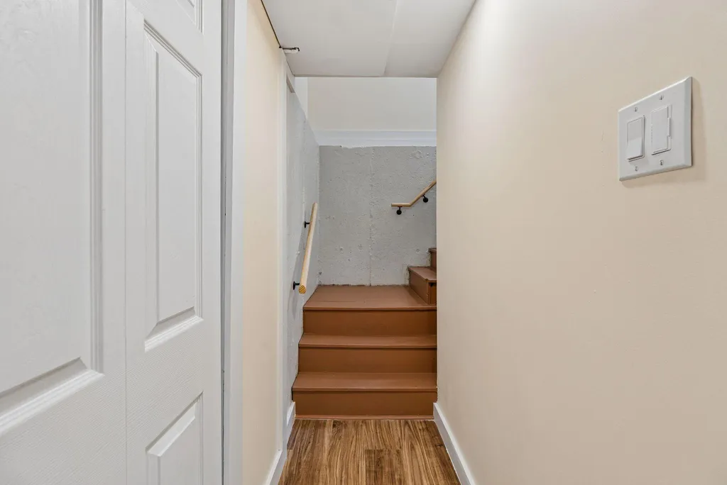 29 Lowell Street Westbrook ME 04092