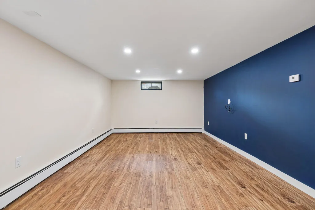 29 Lowell Street Westbrook ME 04092