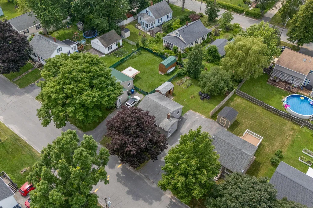 29 Lowell Street Westbrook ME 04092