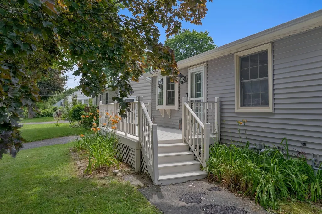 29 Lowell Street Westbrook ME 04092