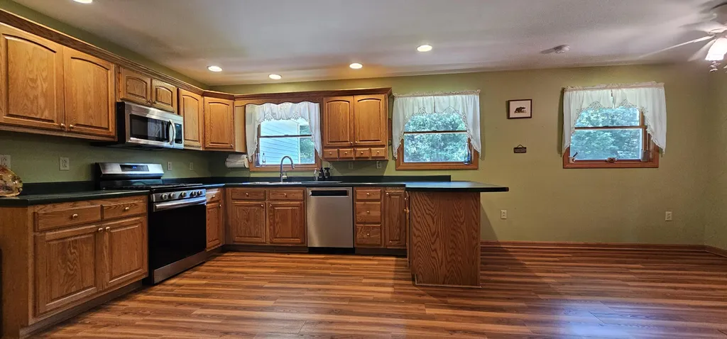 6 Apple Tree Lane Albion ME 04910