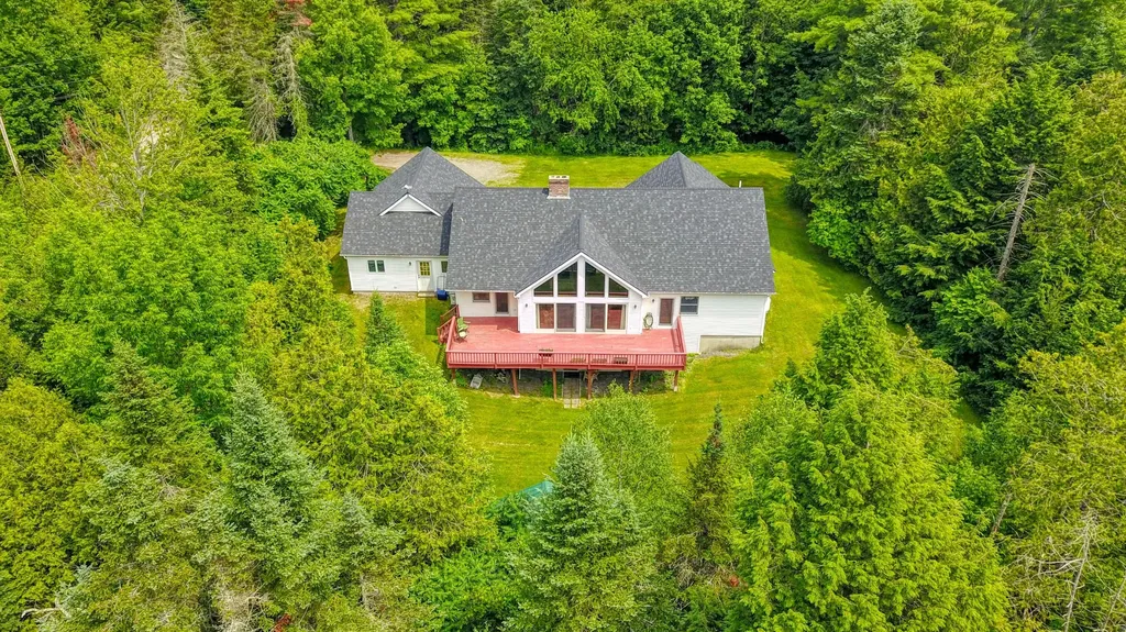 6 Apple Tree Lane Albion ME 04910