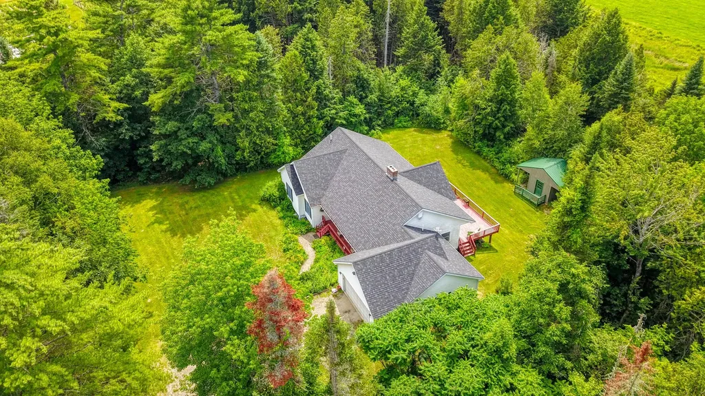 6 Apple Tree Lane Albion ME 04910